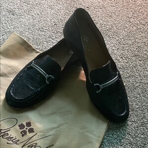Patricia Nash Black Textured Loafers